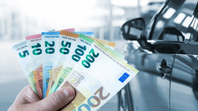 Bar Geld beim Autoankauf